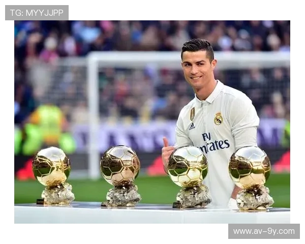 亚裔足球球员展现帅气风采:突破传统界限成就魅力与实力并存的体育偶像 亚裔足球球员展现帅气风采:突破传统界限成就魅力与实力并存的体育偶像